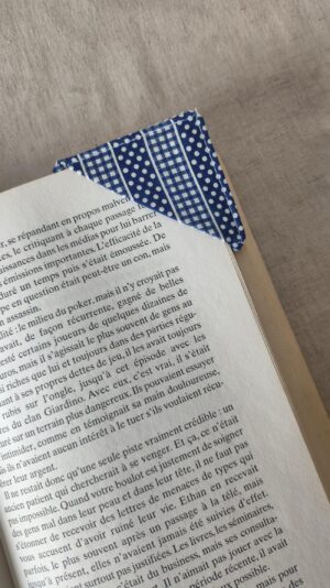 Marque page pois bleu