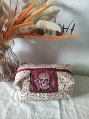 trousse de toilette skull fleurie