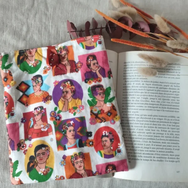 pochette à livre Frida kahlo