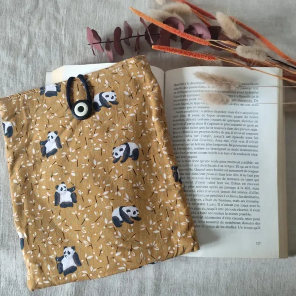 pochette à livre panda